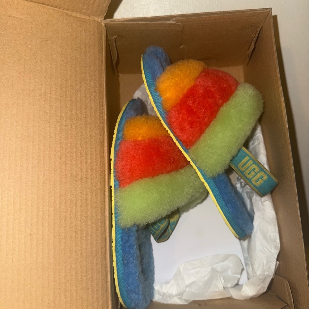 UGG 12c kids Fluff yeah Slippers sandals
